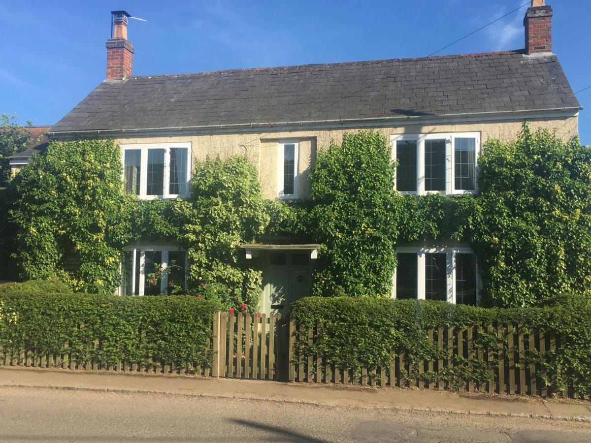 Ivy Cottage B And B Buckingham Exterior foto